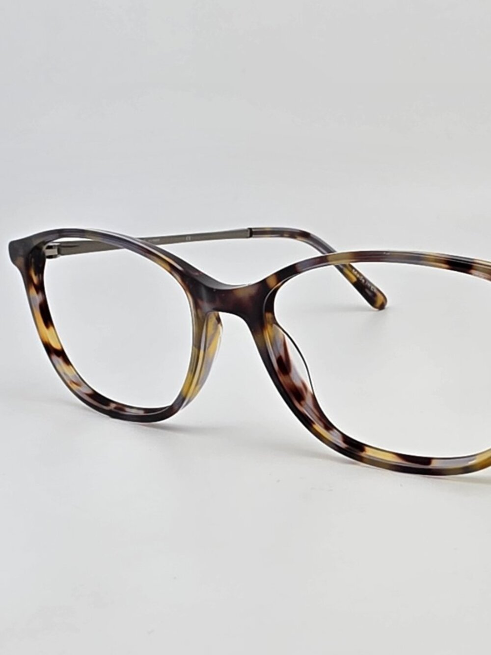 Adin Thomas Europa AT-392 C3 Tortoise Eyeglasses Frame 52-16-140